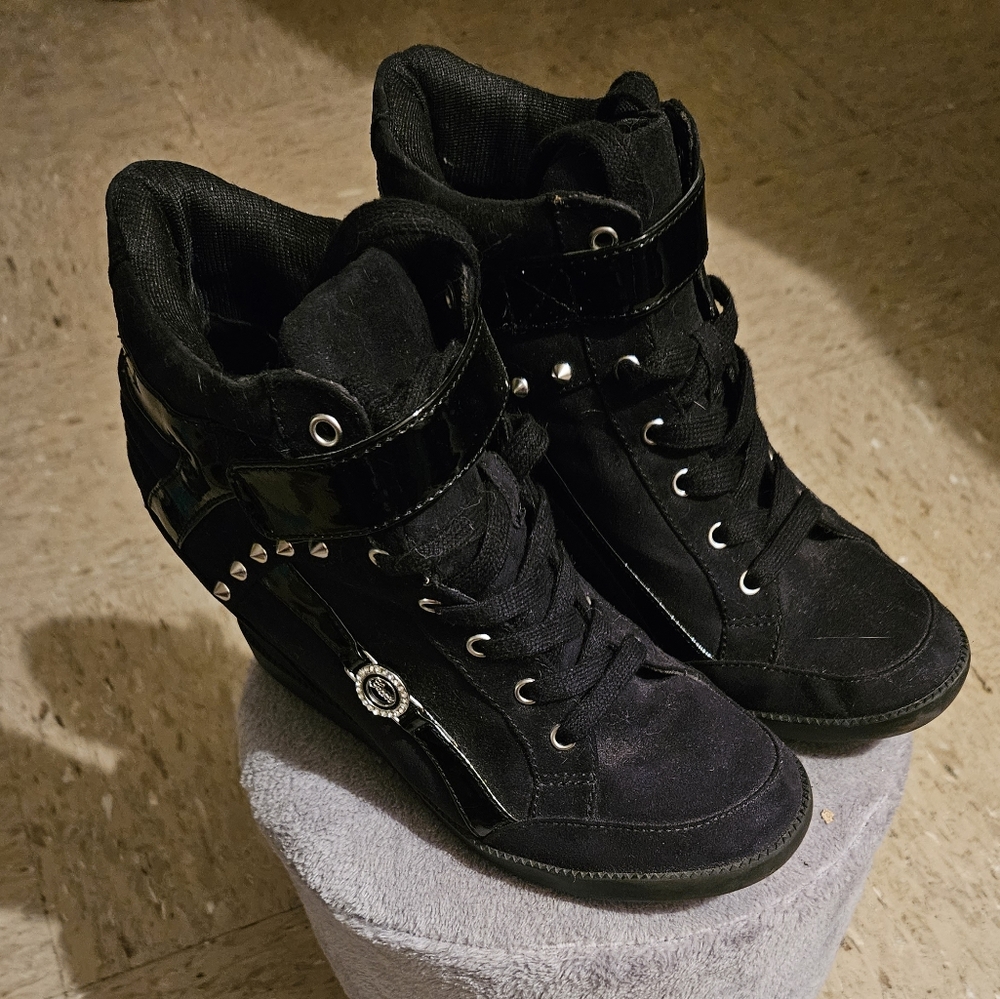 Womens sneakers